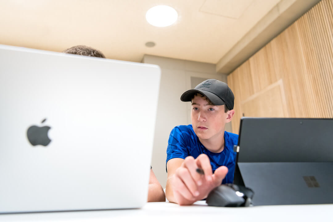 OxBright student participating in an online academic internship.