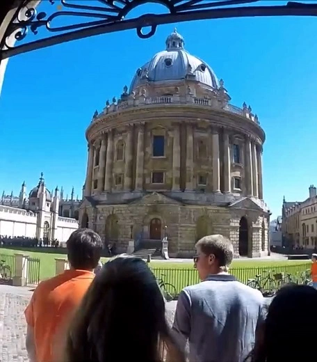 OxBright students visiting the city of Oxford.